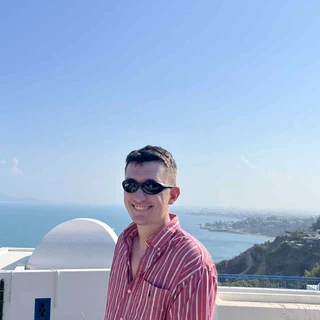 Thomas, Gravity co-founder